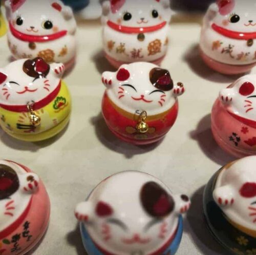 maneki neko gatto portafortuna giapponese
